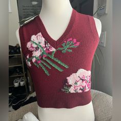 Gucci Floral Vest Xxs Nwt Brand New Never Used Includes Gucci Hanger And Box Open To Bundles And Offers Gucci Jackets, Floral Vest, Gucci Jacket, Gucci Floral, Floral Vests, Bundles, Jackets For Women, Jackets & Coats, Gucci