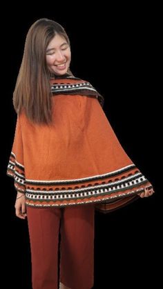 Handmade poncho, made with wool and alpaca fur, sourcing directly from Peru. Handmade Poncho, Ladies Poncho, Round Rock, Ponchos, Alpaca, Peru, The Sun, Art Collection, Bathing Beauties