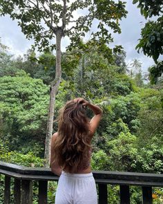 girl with a long brown hair, island, forest, nature Jungle Picture Ideas, Costa Rica Photoshoot, Jungle Poses, Costa Rica Pictures, Bali Jungle, Jungle Pictures, Thailand Pictures, Thailand Photos, Summer Picture Poses