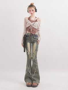 Soft Grunge Tasseled Flare Jeans Flared Jeans Outfit Ideas, Fairycore Jeans, Cybercore Clothes, Flare Jeans Y2k, Vestiti In Jeans, Moda Grunge, Style Année 90, Hip Hop Fashion 90s, Estilo Harajuku