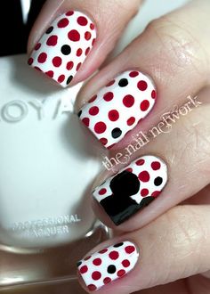 Mickey Mouse silhouette on polka dots + 46 more Amazing Retro Nails Design Disney World Nails, Mickey Nails, Kutek Disney, Retro Nails, Nail Art Disney, Disney Nails