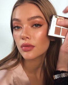 Palette Wallpaper, Palette Aesthetic, Teknik Makeup, Charlotte Tilbury Pillow Talk, Natural Summer Makeup, Natural Makeup For Brown Eyes, Summer Makeup Looks, Her Makeup