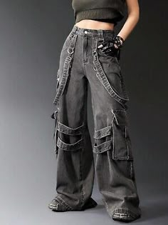 Pinterest Emo Cargo Pants Outfit, Gothic Masc Outfits, Grunge Female Outfit, Alternative Rock Outfits, Cute Dark Outfits, Cool Pants Design, Dark Purple Fits, Gothic Punk Outfits, Summer Punk Outfits