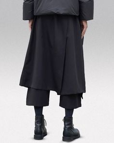 Long skirt pants "Hashima" - TECHWEAR STORM™ Solid Color Wide-leg Techwear Pants, Techwear Wide-leg Pants With Pockets, Relaxed Fit Wide-leg Techwear Pants, Samurai Pants Pattern, Samurai Pant Apron, Traditional Japanese Samurai, Cyberpunk Helmet, Hakama Pants, Unique Pants