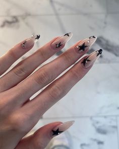 Simple Birthday Nail Ideas, Fall Birthday Nail Ideas, Black Nails With Stars, Iris Nails, Idol Nails, Material Gworl, Star Nail Designs, Punk Nails, Aesthetic Nails