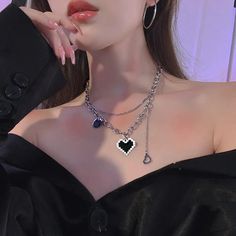 Tavimart Korean Fashion Women Pendant Necklaces Fine Double Link Chain Metal Heart Party Punk Necklace New Senior Jewelry Gift Heart Party, Party Necklace, Korean Fashion Women, Long Chain Necklace, Alt Fashion, Metal Heart, Birthday Jewelry Gift, Girls Jewelry, Black Heart