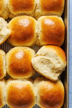 freshly baked rolls in a baking pan ready to be eaten for dinner or desserts