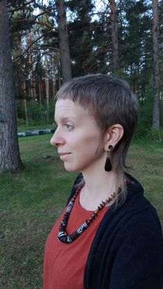 My favourite mullet cut! Rat Tail Mullet, Rat Tail Haircut Women, Rat Tail Haircut, Mullet Cut, Skinhead Girl, Rat Tail, Haircut Inspiration