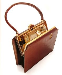 Vintage Leather Handbag, Bags And Purses, Couture Bags, Old Fashion, Pretty Bags, 가을 패션, Cute Bags