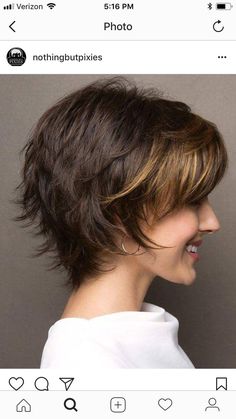 Layered Haircuts For Women, Short Shag Haircuts, Modern Haircuts, Short Layered, Short Hairstyles For Thick Hair, Short Layered Haircuts, Sylvester Stallone, Short Haircut