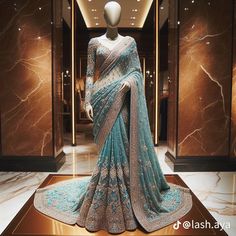 Royal Lehenga, India Clothes, Fashionable Saree Blouse Designs, Royal Wedding Dress, Pretty Wedding Dresses, Theme Dress