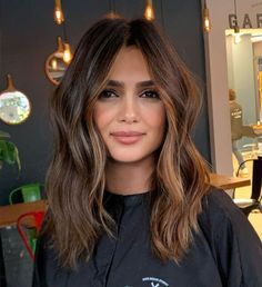 Medium Length Haircut Money Piece, Long Layers With Money Piece, Long Money Piece Hair, Thick Hair Haircut Medium, Medium Textured Haircut, Lob Hair, Layered Lob, Rambut Brunette, Hair Layers