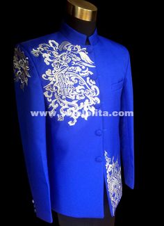 Name:Embroidery Bridegroom Groomsmen Suits Men Vintage Red Chinese Collar Tunic Suits Men Palace Suit Black/ Blue   Color: Red,Blue,Black   Condition: Brand new   Occasion: Versatile   Include: Jacket+pants     Notice : Please remark your height and weight when you placed an order. Royal Blue Long Sleeve Suit For Wedding, Blue Long Sleeve Traditional Wear For Groom, Blue Bandhgala For Groom At Festivals, Royal Blue Bandhgala For Wedding, Blue Sets For Groom's Festival Outfit, Blue Sets For Groom For Festivals, Blue Sets For Groom At Festivals, Traditional Embroidered Groom's Suit, Traditional Embroidered Groom Suits