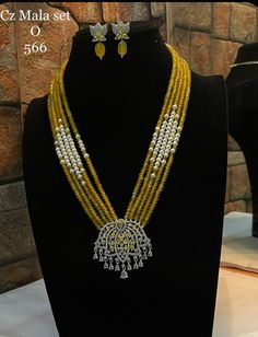 Antique Necklaces Design, Black Beads Mangalsutra Design, Antique Gold Jewelry Indian, Pretty Jewelry Necklaces, Antique Jewellery Designs