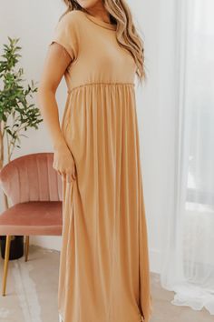 Round Neck Short Sleeve Flowy Maxi Dress Flowy Beige Solid Color Dress, Casual Beige Solid Color Dress, Beige Solid Color Dress For Brunch, Beige Solid Color Dress For Day Out, Casual Stretch Brown Maxi Dress, Casual Stretch Beige Midi Dress, Casual Solid Brown Midi Dress, Casual Brown Stretch Maxi Dress, Casual Stretch Maxi Dress For Brunch