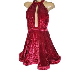 Unbranded Womens Red Velvet Haulter Mini Dress , Open Bare Back, Back Zip, Buttons At Neck Size L Flat Lay: Pit To Pit 15 Waist 14 Length 33 Condition: Looks Brand New Lady In Red, Flat Lay, Red Velvet, Velvet, Mini Dress, Womens Dresses, Red, Women Shopping, Dresses