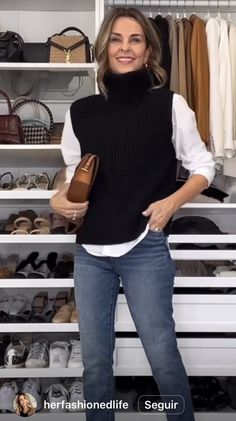 Outfit Chaleco Tejido, Outfit Frio Mujer, Sleeveless Sweater Outfit, Outfit Flatlay, Casual Christmas Party Outfit, Plaid Shirt Outfits, Clothes For Women Over 50, Best Winter Outfits, Look Jean