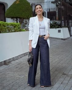 Blazer com jeans no trabalho: dicas descoladas para usar e arrasar no estilo 3 Blazer Jeans, Looks Chic, Womens Casual