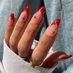 Red Era Nails, Short Almond Nails, Manicure Tips, Gold Nail, Her Nails, Red Nail Designs, Red Nail, Star Nails, Stick On Nails