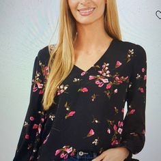 Very Beautiful Blouse!! Should You Have Any Questions Please Let Me Know. Thanks! Chic Pink V-neck Top For Spring, Feminine Black V-neck Blouse, Trendy Pink V-neck Top For Spring, Tie Sleeve Blouse, Ruffle Sleeve Blouse, Tie Sleeve, Ruffled Sleeve Top, Floral Print Blouses, Blouse Online