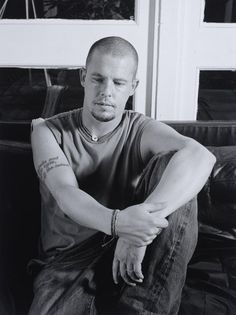 Ann Ray shares initmate photographs of Alexander McQueen Lee Mcqueen, Alexander Mcqueen Savage Beauty, Carmen Kass, Shalom Harlow, Savage Beauty, Sarah Burton, Richard Avedon, Alexander The Great, Couture Collection