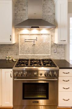 the kitchen is clean and ready to be used as a appliance for sale