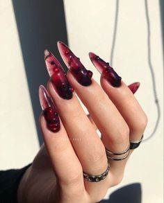 Vampire Nails Acrylic, Nail Inspo Nail Art, Vampy Nails, Nail Nail Designs, Acrylic Nails Ideas, Vampire Nails, Nail Polish Ideas, Horror Nails, Summer Nail Polish