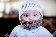 Free crochet pattern from Imtopsyturvy.comThis beard and hat set is super cute for the baby in this cold Crochet Russe, Baby Beard, Beard Beanie, Beanie Pattern Free, Bobble Crochet