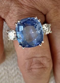 Aqua Blue Cushion & Round Cut Diamond Ring / Three Stone - Etsy Sapphire Jewellery, Cushion Cut Diamond Ring, Ring Three Stone, Three Stone Diamond Ring, Blue Diamond Ring, Jewelry Girl, Stone Diamond Ring, Unique Diamond Rings, Cushion Cut Diamond