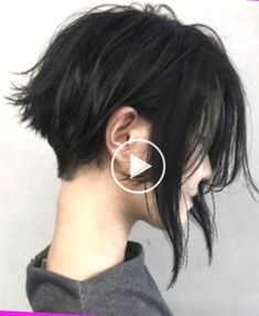 + + tomboy femme outfits Ideas 2024 long wolfcut haircut curly, long wolfcut haircut with bangs, long wolfcut haircut with curtain bangs. Hair Cut Guide, Tomboy Femme, Curly Hair Photos, Long Wolfcut Haircut, Haircut Curly