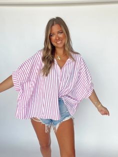 Oversized Striped Collared Blouse, Oversized Collared Blouse For Day Out, Oversized Tunic Tops For Day Out, Oversized Striped Button-up Blouse, Striped Oversized Button-up Blouse, Striped Short Sleeve Blouse For Vacation, Summer Blouse With Buttons And Relaxed Fit, Summer Blouse With Buttons Relaxed Fit, Oversized Summer Tops For Daywear