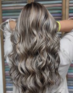 Hair Colors For Fall, Mushroom Blonde, Winter Hair Color Trends, Cinnamon Hair, Fall Hair Color Trends, Latest Hair Color, Pretty Hair Color