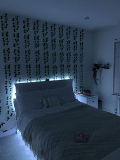 artificial-vine-fairy-light-combo-packs Zimmer Diy, Easy Room Decor, Dekorasi Kamar Tidur, Pinterest Room Decor, Redecorate Bedroom, Cozy Room Decor, Teen Bedroom Decor