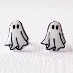 Get into the Halloween spirit with these adorable Ghost Earring Studs! Perfect for adding a cute and spooky touch to your outfit. Charming Design: These earrings feature a fun ghost design that is perfect for Halloween. Stylish Accessory: Add a touch of whimsy to your look with these unique studs. Quantity per Pack: Each pack contains 2 ghost earring studs (a pair). Hypoallergenic stainless steel or gold finish to choose from. Ghost Earring, Cute And Spooky, Unique Studs, Ghost Earrings, Ghost Design, Earring Studs, Earrings Cute, Halloween Spirit, Halloween Earrings