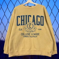 Chicago Ilinois college state athletic Unisex Sweatshirt vintage style University Alumni Crewneck Jumper Pullover on Storenvy College Hoodies Aesthetic, College Hoodie Design, Oversized Retro Winter Sweatshirt, Casual Crew Neck Hoodie For Campus, Casual Fall Campus Sweatshirt, Casual Fall Sweatshirt For Campus, Winter Cotton Sweater For Campus, Collegiate Crew Neck Hoodie For Sports, Collegiate Crew Sweatshirt With Ribbed Cuffs