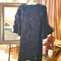 It's A Piece Of Art! Stunning Excellent Condition. Badgley Mischka Dress, Textured Dress, Piece Of Art, Size 6 Dress, Badgley Mischka, Black Blue, Blue Black, Colorful Dresses, Size 6