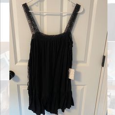 Brand New Free People Black Dress. Cute Lace Detailing And Light Weight Material. Black Dress Cute, Free People Black Dress, Yellow Mini Dress, Free People Tunic, Corset Mini Dress, Mini Sweater Dress, Black Long Sleeve Dress, People Dress, Mini Velvet Dress