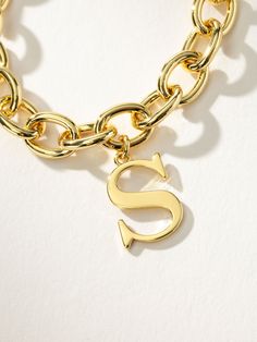 Remember Me Bracelet | Gold S | Product Detail Image | Uncommon James Trendy Personalized Gold Chain Bracelet, Trendy Gold Monogram Jewelry, Trendy Gold Jewelry With Monogram, Personalized Gold Charm Bracelet With Initials, Elegant Gold Charm Bracelet With Initials, Be Unforgettable, Initial Bracelet Gold, Uncommon James, Gold Chain Bracelet