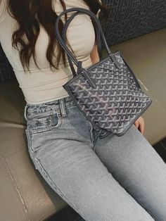 Goyard Bag Outfit, Goyard Outfit, Rihanna Dress, Aesthetic Poses, Find Style, Xmas Wishlist, Dream Bags, Europe Outfits