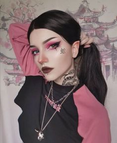 Egirl Eyeshadow, Egirl Eye Makeup, Delineados Egirl, Makeup Egirl, Samurai Girl, Egirl Makeup, Pink Eyeshadow Look, Rave Makeup