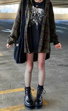 Grunge Fits, Look Grunge, Alt Outfits, Rock Outfit, Looks Black, Punk Outfits, Alt Fashion, Swaggy Outfits, Mode Inspo