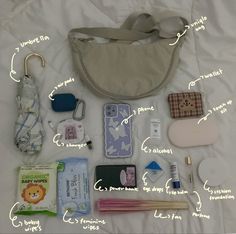 Dumpling Bags Aesthetic, What’s In My Uniqlo Bag, What's In My Bag Travel, Korean Whats In My Bag, Concert Bag Essentials Kpop, Styling Uniqlo Bag, Concert Bag Ideas, Uniqlo Moon Bag Aesthetic