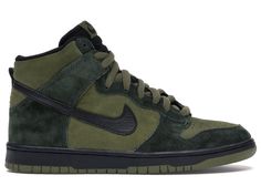 Check out the Nike Dunk SB High Hulk available on StockX 2000 Nike, Adidas Brown, Grunge Shoes, Mens Vans Shoes, Retro Jordans 11, Best Sneaker, Nike Sb Dunk High, Sb Dunk High, Nike Elite Socks