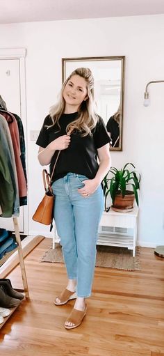 How To Style A Black T Shirt, How To Style Black Tshirt, Sandles Outfit, Black T Shirt Outfit, 10 Ways To Wear, Summer Office, Black Slacks