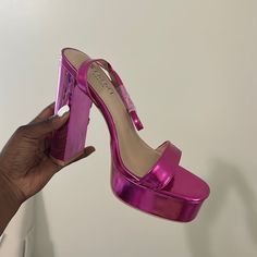 Super Cute Metallic Pink Platform Shoes. Fits Size 6 Foot As Well Metalic Shoes, Pink Platform Shoes, Brown Flat Shoes, Jeffrey Campbell Sandals, Simmi Shoes, All Star Lugged, Kate Spade Keds, Silver Platforms, Pink Platform