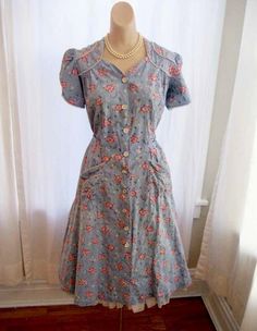 Vintage House Dress, 1940 Dress, Housewife Dress, Farm Dress, Sack Dress, Below The Knee Dresses, Living Vintage, Country Dresses