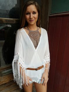 Shirts To Wear With Bralettes Plus Size, Bohemian White Cover-up With Boho Print, Bohemian Off-white Blouse For Day Out, White V-neck Bohemian Kimono, Bohemian White V-neck Blouse, High Neck Bra, Beach Ideas, Boho Clothing