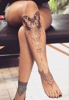 {Latest tattoo  designs and tattoo ideas huge collection of images.} Tattoo Bein Frau, Lace Thigh Tattoos, Tato Mandala, Ankle Tat, Boho Tattoos, Anklet Tattoos, Hip Tattoos Women, Inspiration Tattoos, Leg Tattoos Women