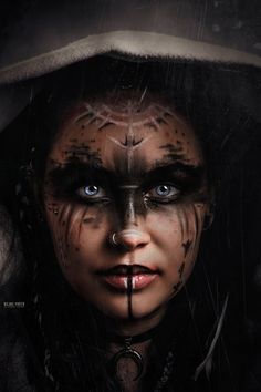 Witch Doctor Makeup Female, Scary Witch Makeup Halloween, Medieval Witch Makeup, Woodland Witch Makeup, Old Witch Makeup, Modern Witch Makeup, Dark Witch Makeup Halloween, Witch Doctor Makeup, Huntress Makeup