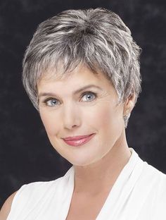 La moda en tu cabello: Cabello corto para mujeres maduras 2019/2020 Grey Hair Wig, Best Wigs, Short Hair Updo, Short Hair Haircuts, Short Hair With Bangs, Short Hair Older Women